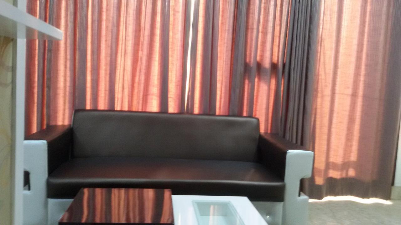 Hotel Royal International New Delhi Buitenkant foto