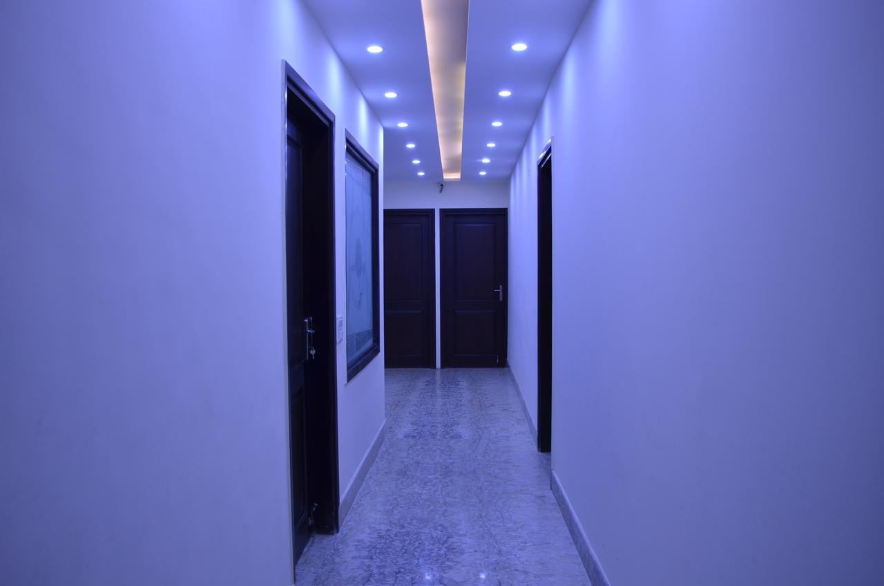 Hotel Royal International New Delhi Buitenkant foto